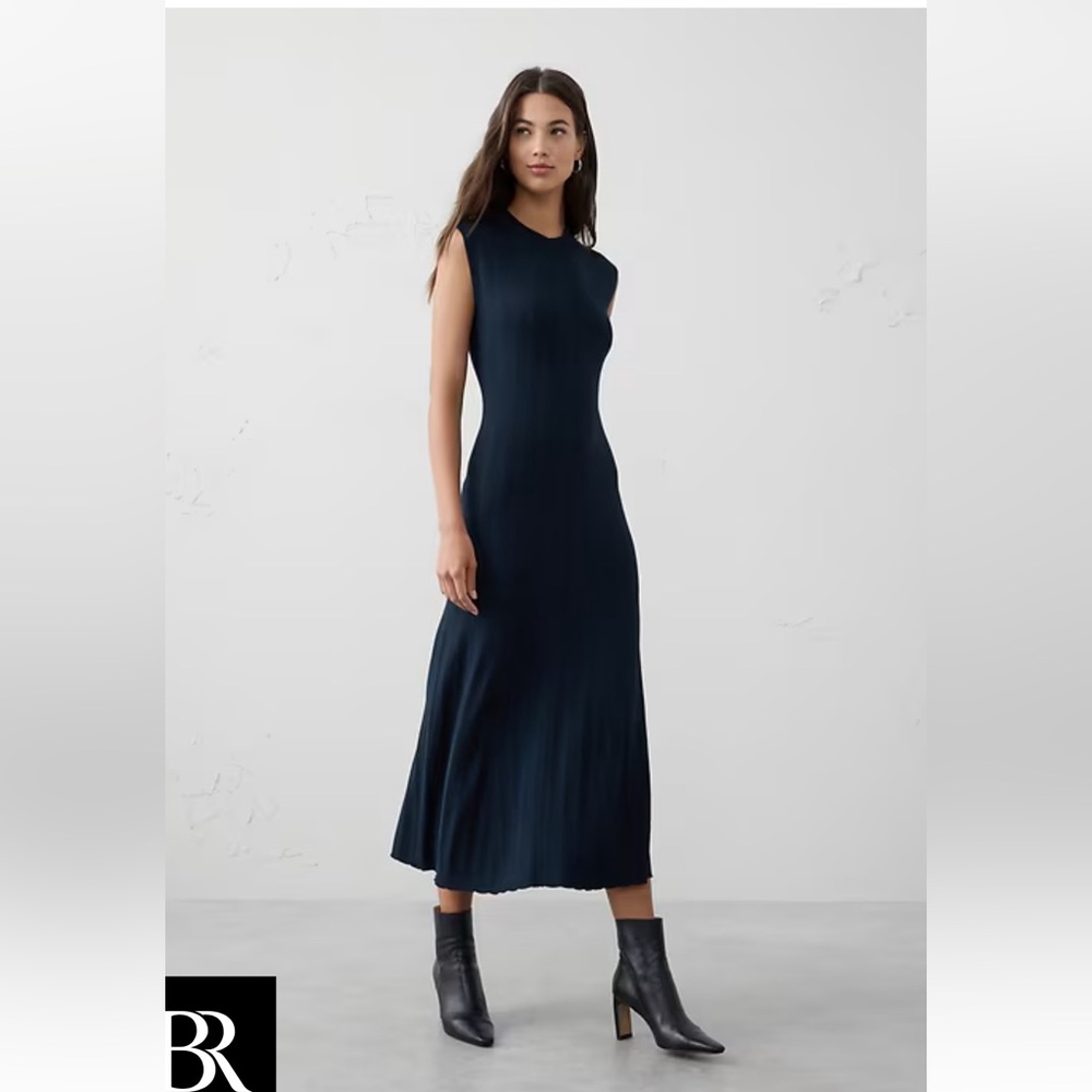 Banana Republic Factory Sleeveless Navy Midi Knit Dress